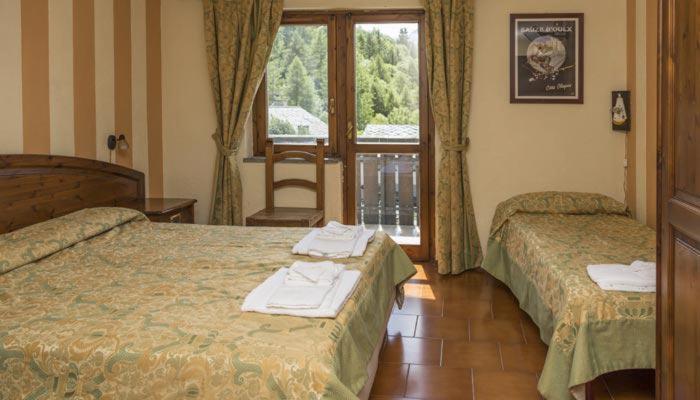 Hotel La Fontaine Oulx Eksteriør billede