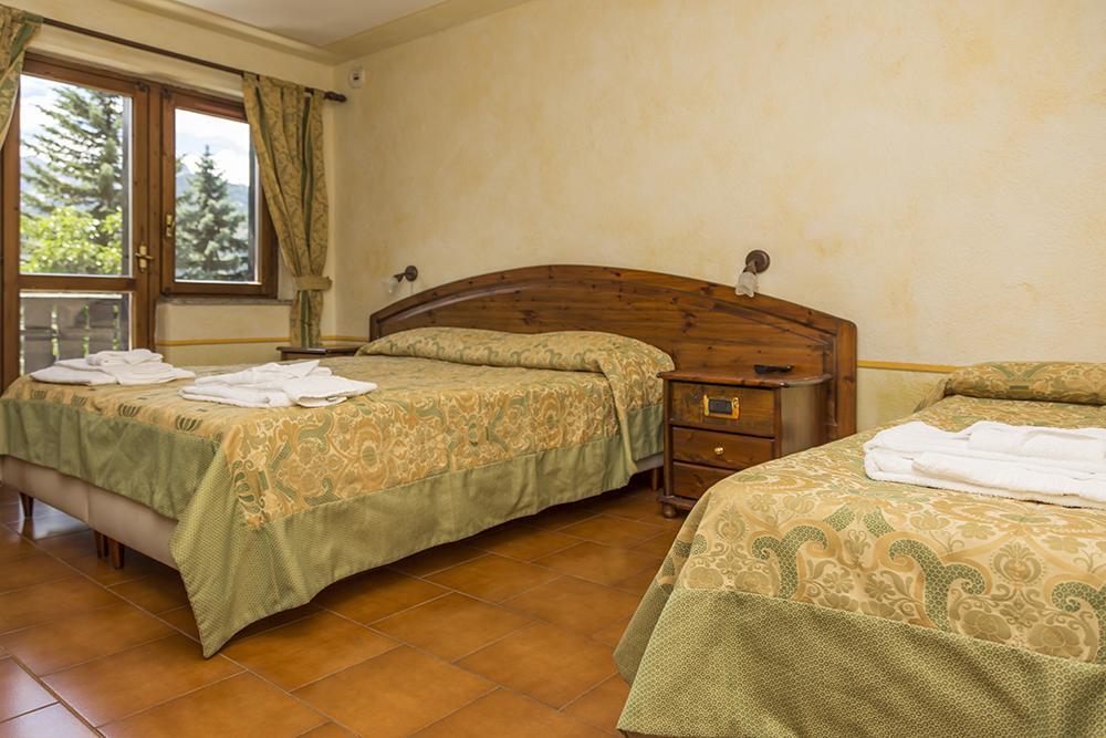 Hotel La Fontaine Oulx Eksteriør billede