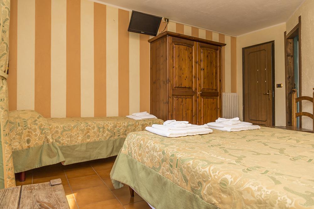 Hotel La Fontaine Oulx Eksteriør billede